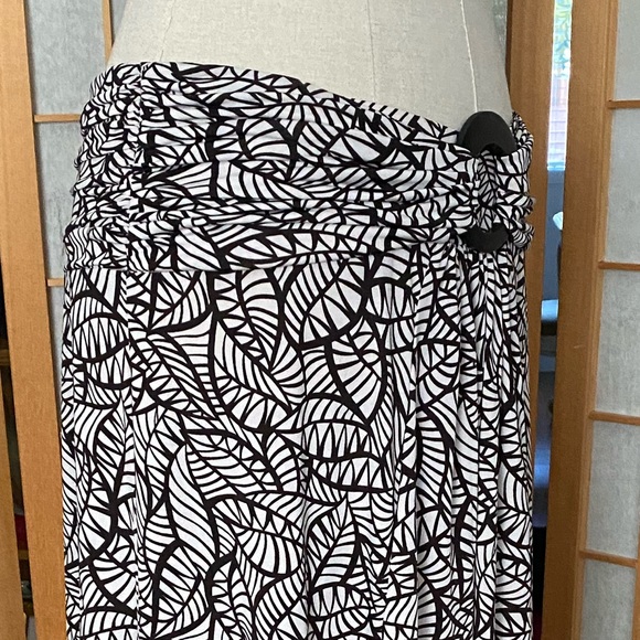 Lapis Leaf Print Brown & Tan Stretch Maxi Skirt SZ L - Picture 7 of 9